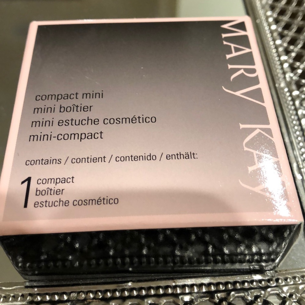 NEW Marykay compact mini